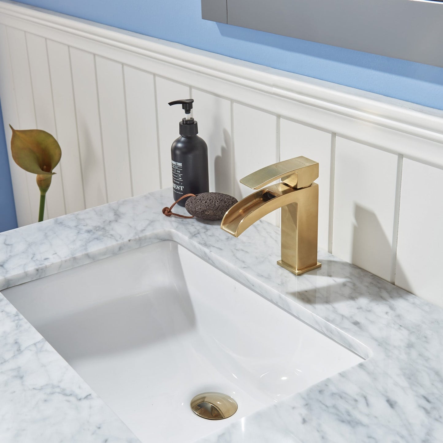 Remi 30" Single Bathroom Vanity Set with Marble Countertop