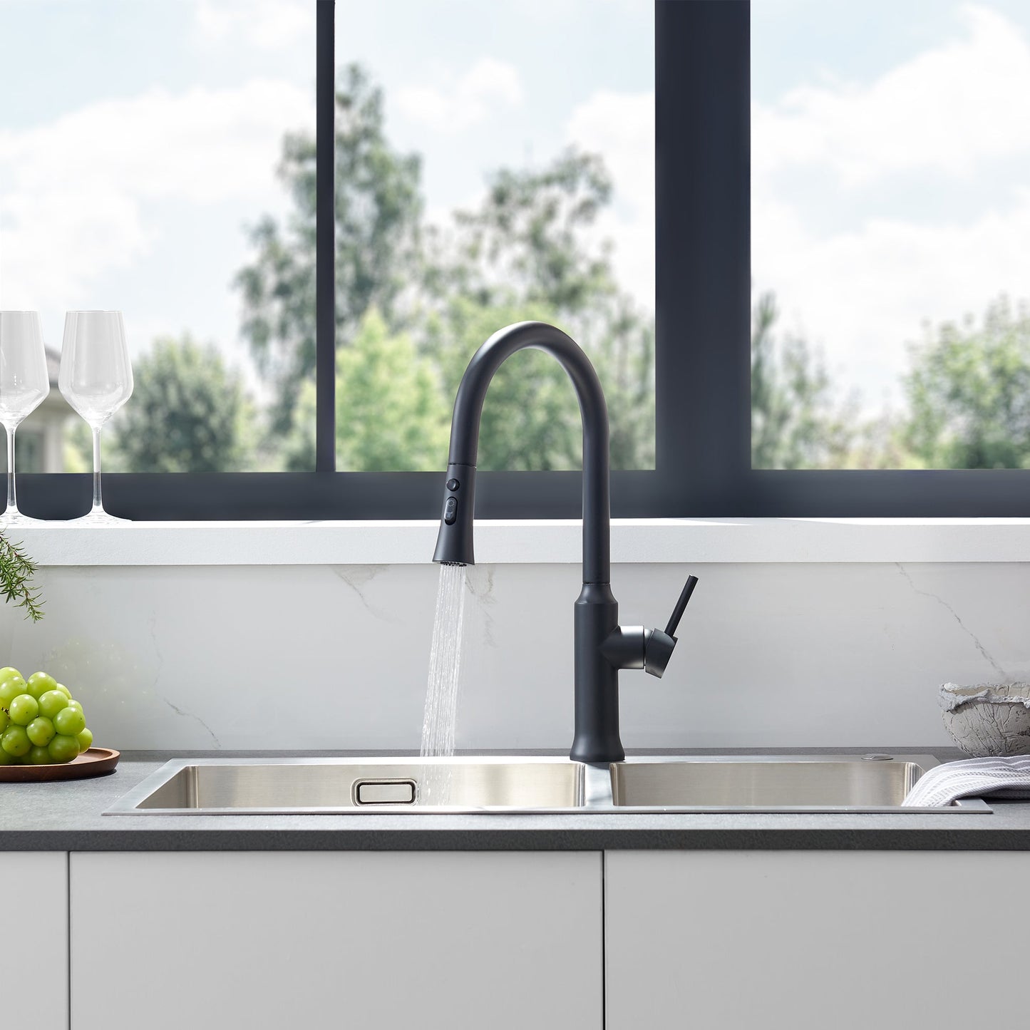 Oribe Single-Handle Kitchen Faucet with Pull Down Sprayer