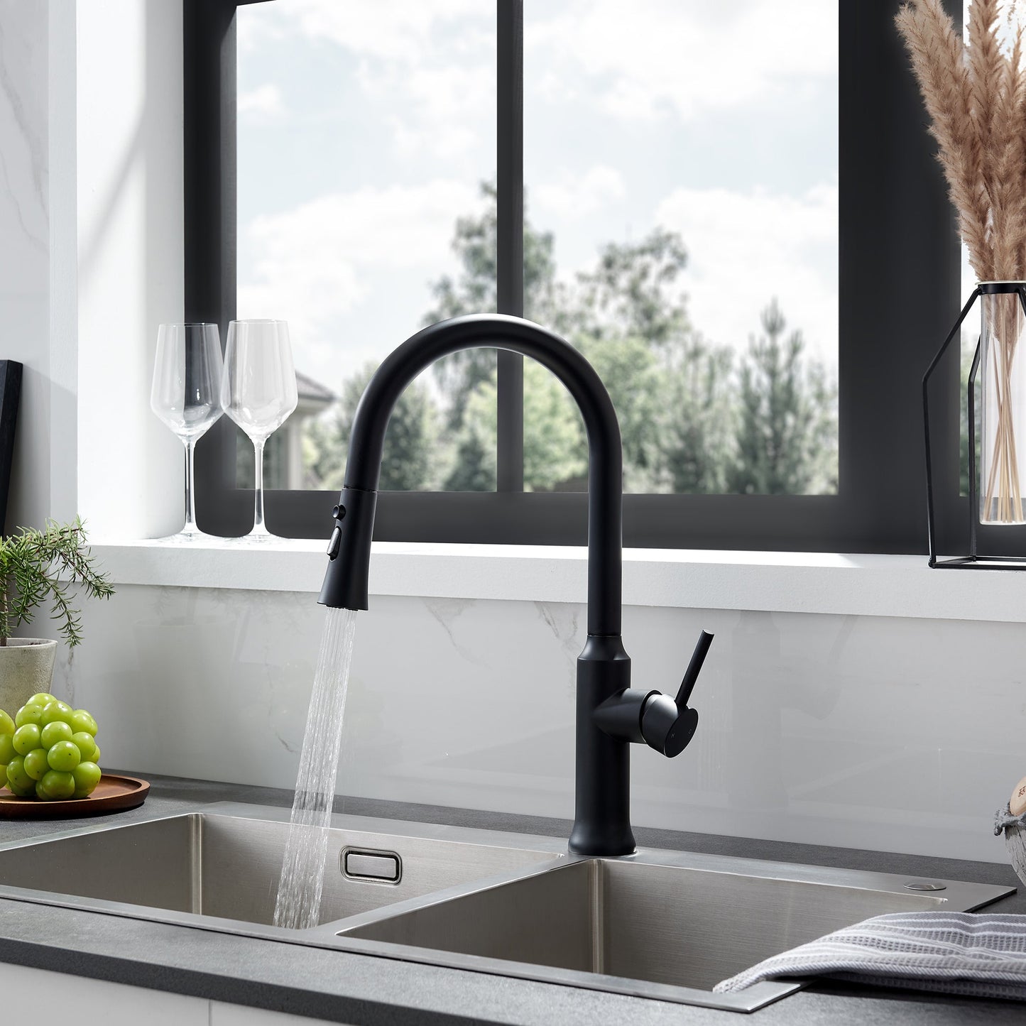 Oribe Single-Handle Kitchen Faucet with Pull Down Sprayer