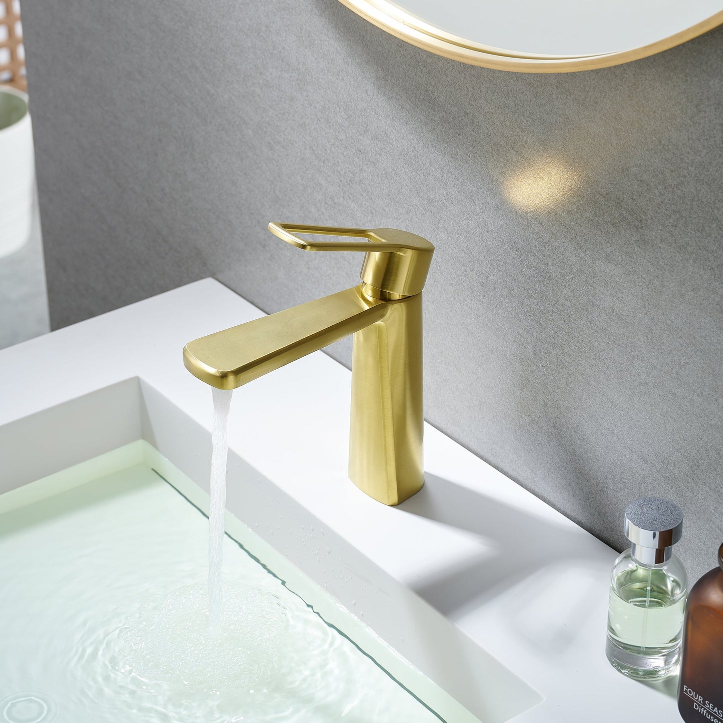 Paula Single Hole Single-Handle Bathroom Faucet