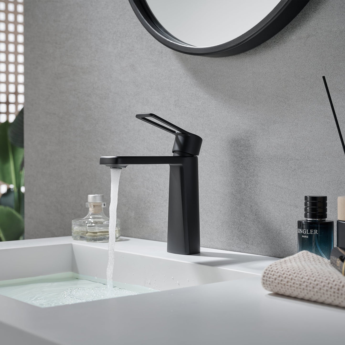 Paula Single Hole Single-Handle Bathroom Faucet