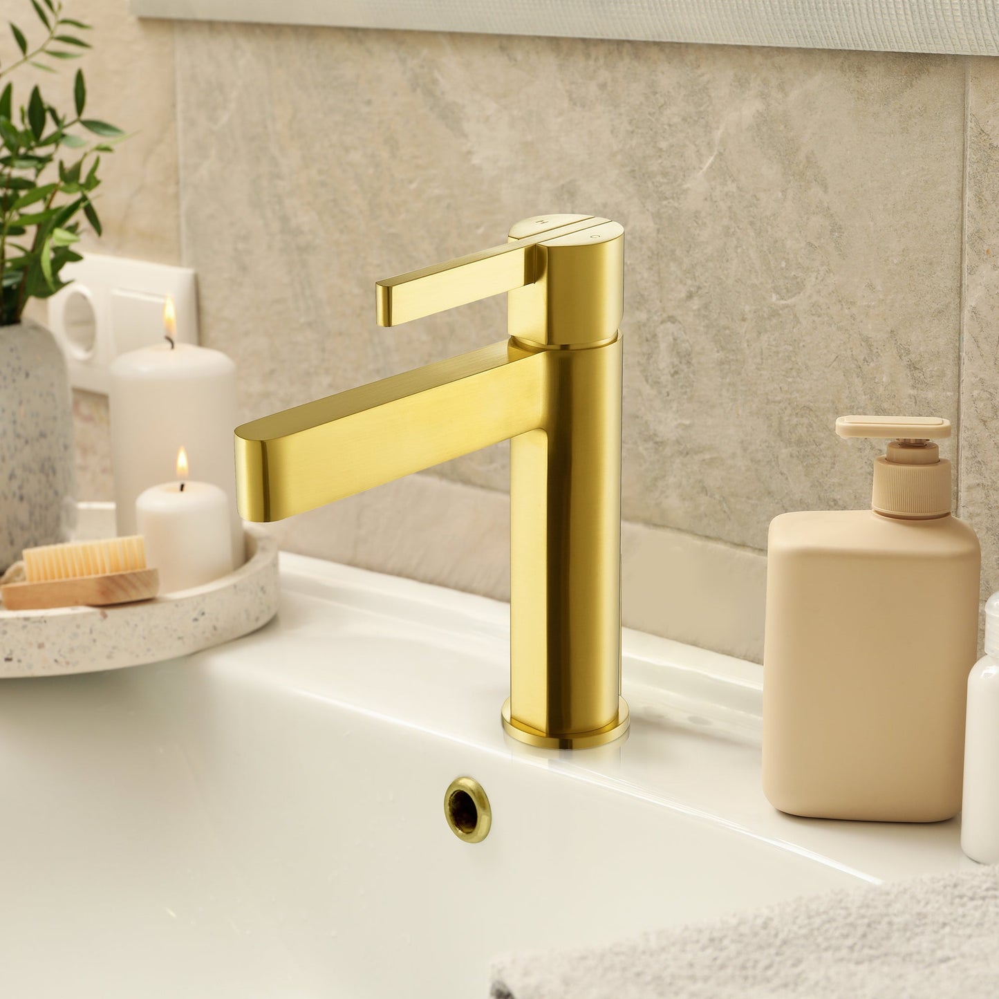 Stila Single Hole Single-Handle Bathroom Faucet