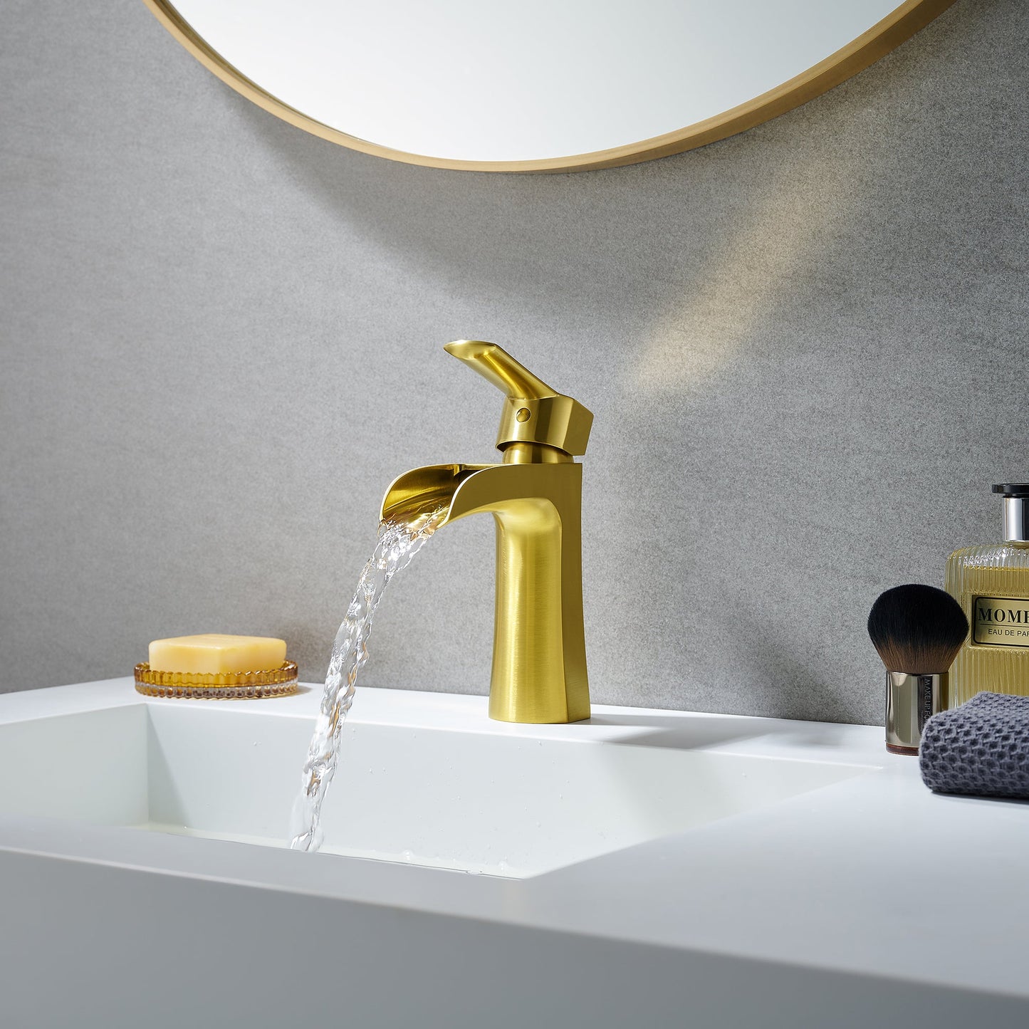 Tatcha Single Hole Single-Handle Waterfall Bathroom Faucet