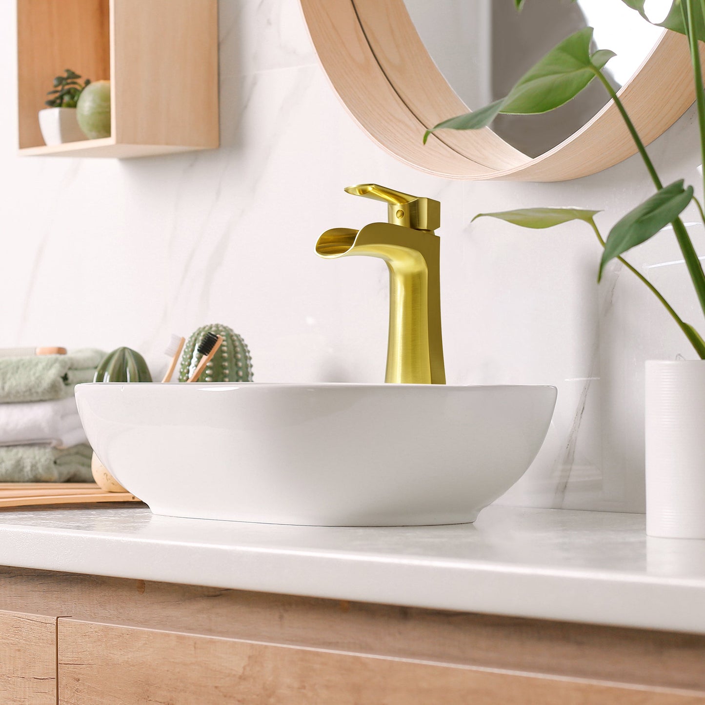 Tatcha Single Hole Single-Handle Waterfall Bathroom Faucet